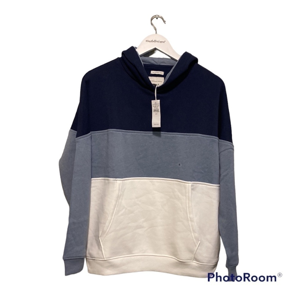 NWT American Eagle AHH-MAZINGLY soft blue and white color block sweatshirt | S